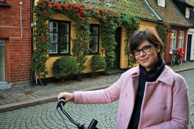 Σίνναμον Βαρσαμούλη: H Καλαματιανή που εργάζεται στη Σουηδία για την  ισότητα των κοινωνικών ομάδων