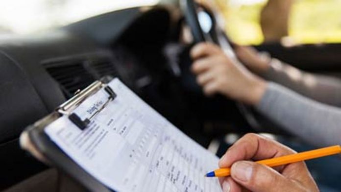 Συνεχίζονται τα ευτράπελα του νέου νόμου για τις εξετάσεις υποψηφίων οδηγών