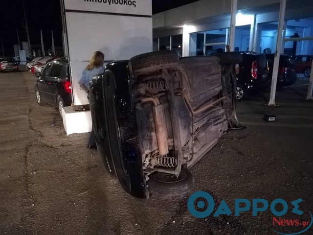 Αυτοκίνητο ντελαπάρισε στη Νέα Είσοδο (φωτογραφίες)