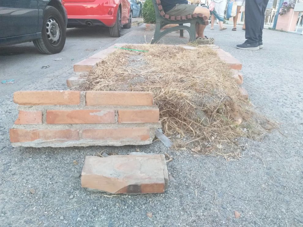 Κάτι άλλαξε στο πεζοδρόμιο της Ναυαρίνου