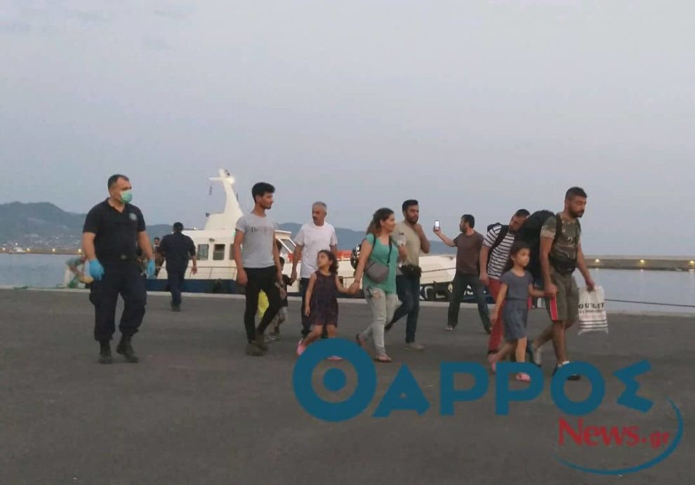 Στην Καλαμάτα μεταφέρθηκαν οι 57 μετανάστες που εντοπίστηκαν ανοιχτά της Πύλου