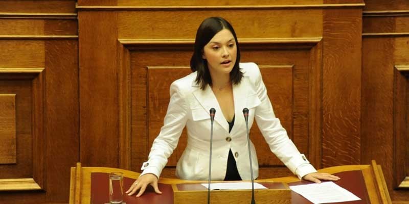 Επιστρέφει στη Βουλή η Νάντια Γιαννακοπούλου