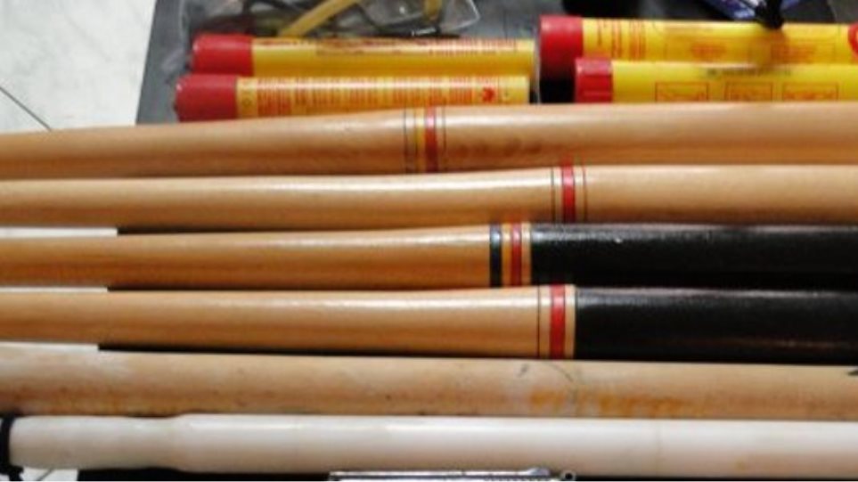 Αυτοσχέδια ξύλινα ρόπαλα και μεταλλικές λόγχες κατέσχεσε η Αστυνομία από σύνδεσμο φιλάθλων