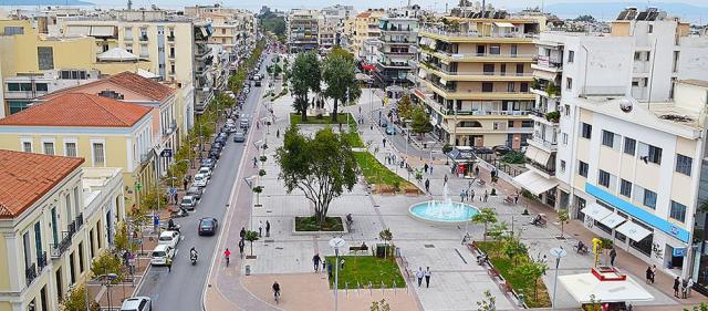 Ενισχύεται το πράσινο στην κεντρική πλατεία!!!
