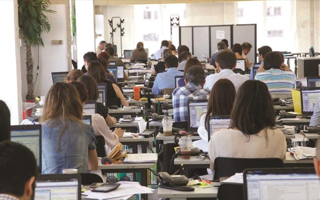 Έκρηξη της μερικής απασχόλησης, 57% των νέων θέσεων εργασίας με 300 ευρώ!