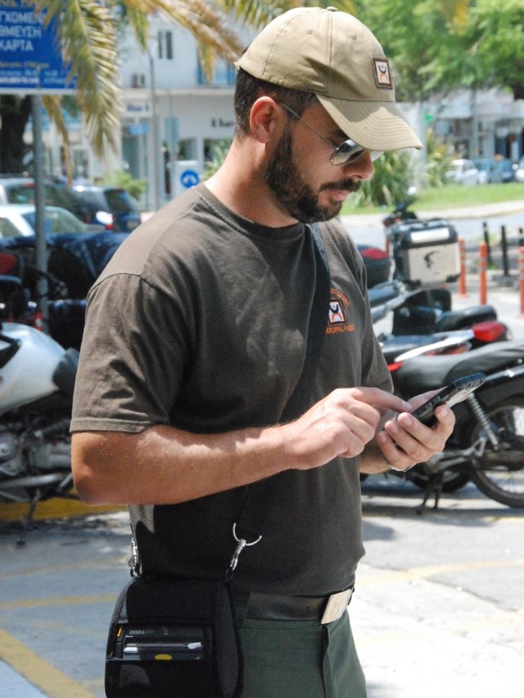 Καλαμάτα: Αυτόματη καταγραφή κλήσεων για παραβάσεις ΚΟΚ από τη Δημοτική Αστυνομία