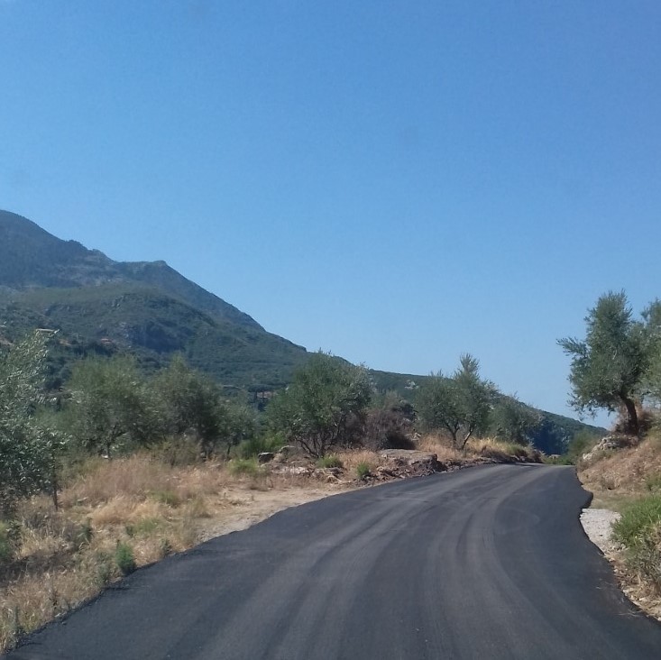 Συνεχίζονται οι ασφαλτοστρώσεις στον Ταΰγετο