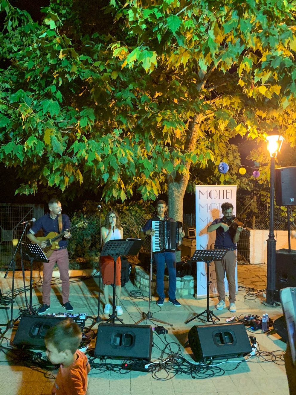 Πολύλοφος «Street Food Festival»: Σαν παλιό σινεμά
