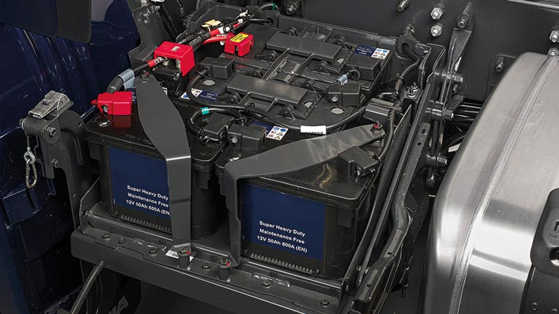 Μέσα σε μια νύχτα έβγαλαν 12 μπαταρίες από 6 φορτηγά