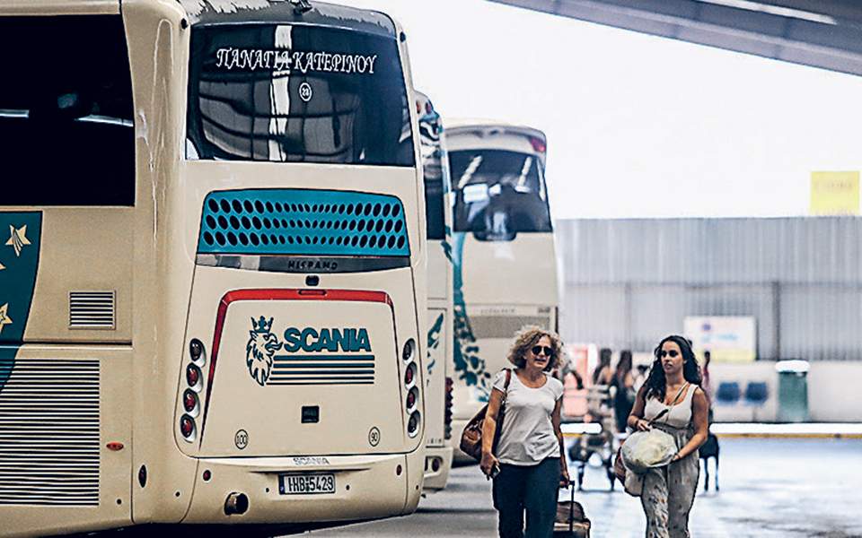 Πιέζει ο χρόνος για διαγωνισμούς ανάθεσης γραμμών ΚΤΕΛ – Ανατροπή δεδομένων και στη Μεσσηνία
