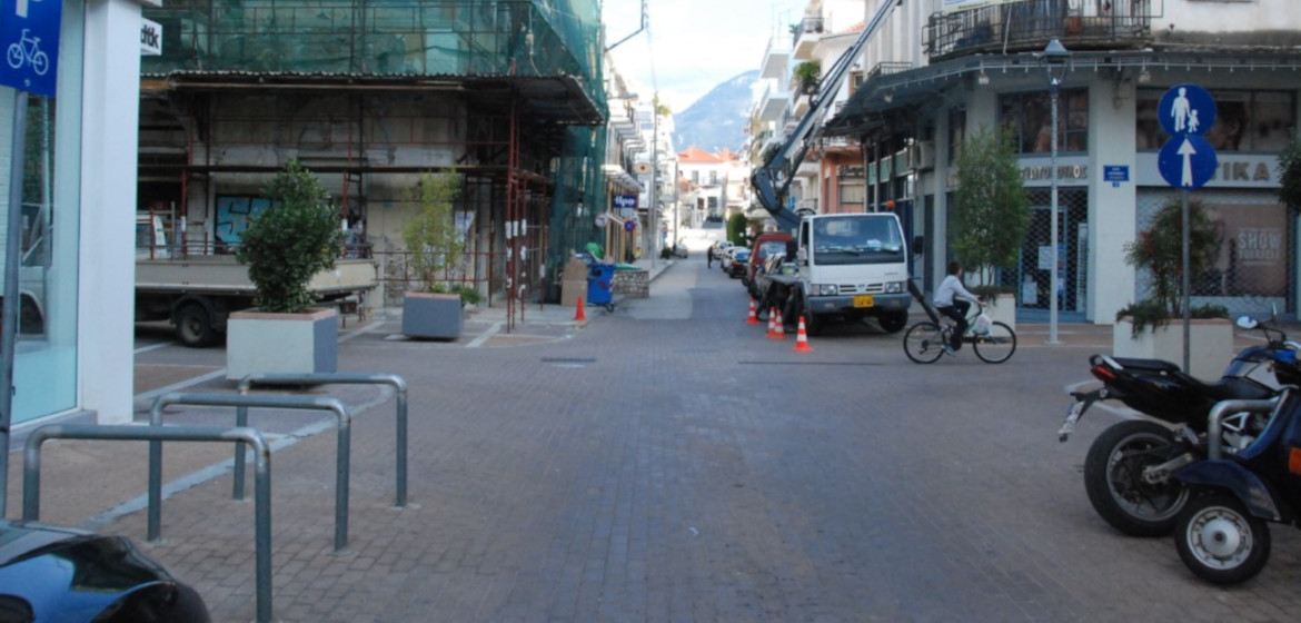 Καλαμάτα: Κυκλοφοριακές ρυθμίσεις 4 μηνών για ανάπλαση δρόμων και πεζοδρόμων