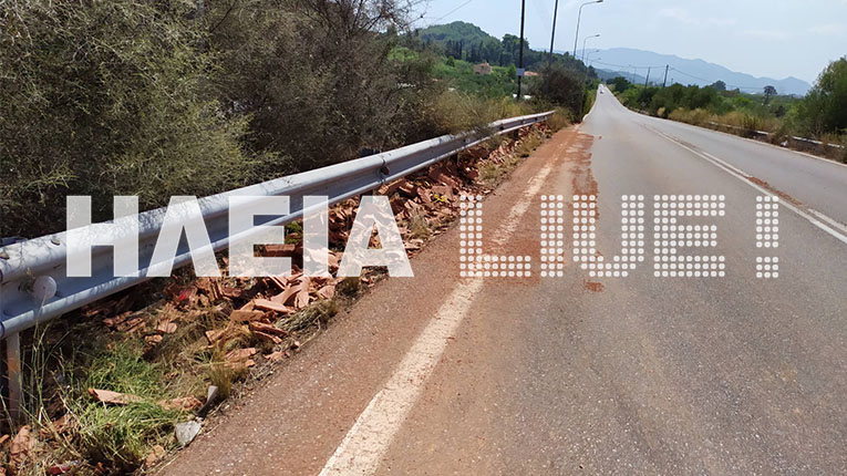 Ε.Ο. Πύργου – Κυπαρισσίας: Σκόρπισε το φορτίο με τα κεραμίδια – Από θαύμα δεν υπήρξαν θύματα