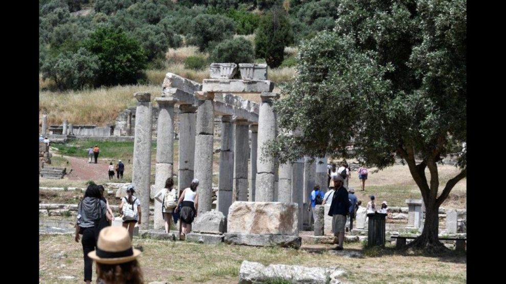 ΤΤΕ: Aυξήθηκε η μέση δαπάνη κατά 16,4% των τουριστών στην Ελλάδα