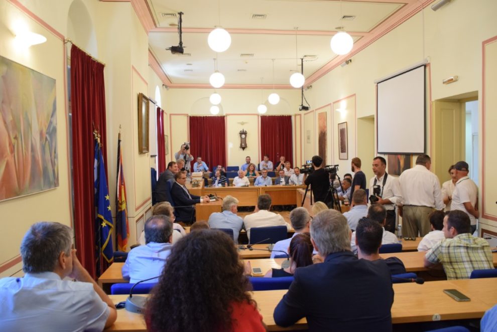 Κλειστά… χαρτιά για τη σύνθεση  της νέας Δημοτικής Αρχής