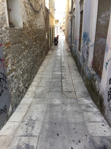 «Δημόσια» ουρητήρια…