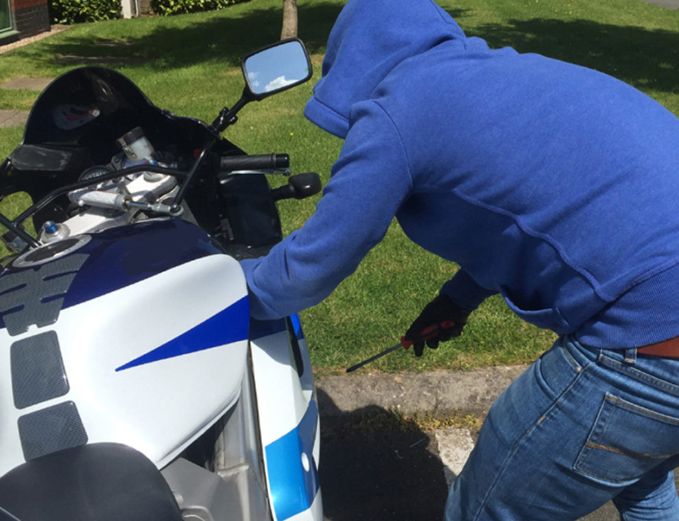 Έκλεψε την μηχανή και έκανε βόλτες