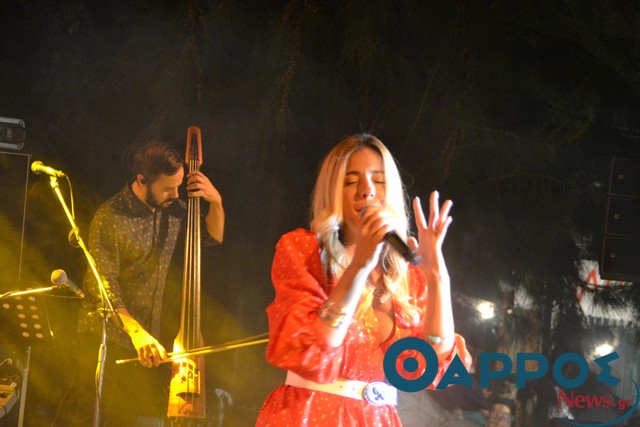 Ένα μουσικό ταξίδι με την Νατάσσα Μποφίλιου χθες στην Καλαμάτα