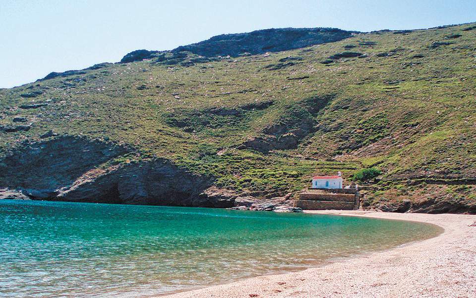 Χωρίς τις διατάξεις για τον αιγιαλό ο αναπτυξιακός νόμος