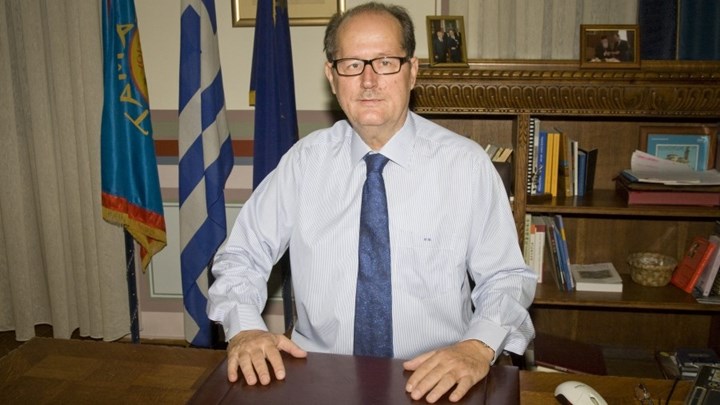 Παράταση των συμβάσεων κοινωφελούς εργασίας θα ζητήσει ο Π. Νίκας