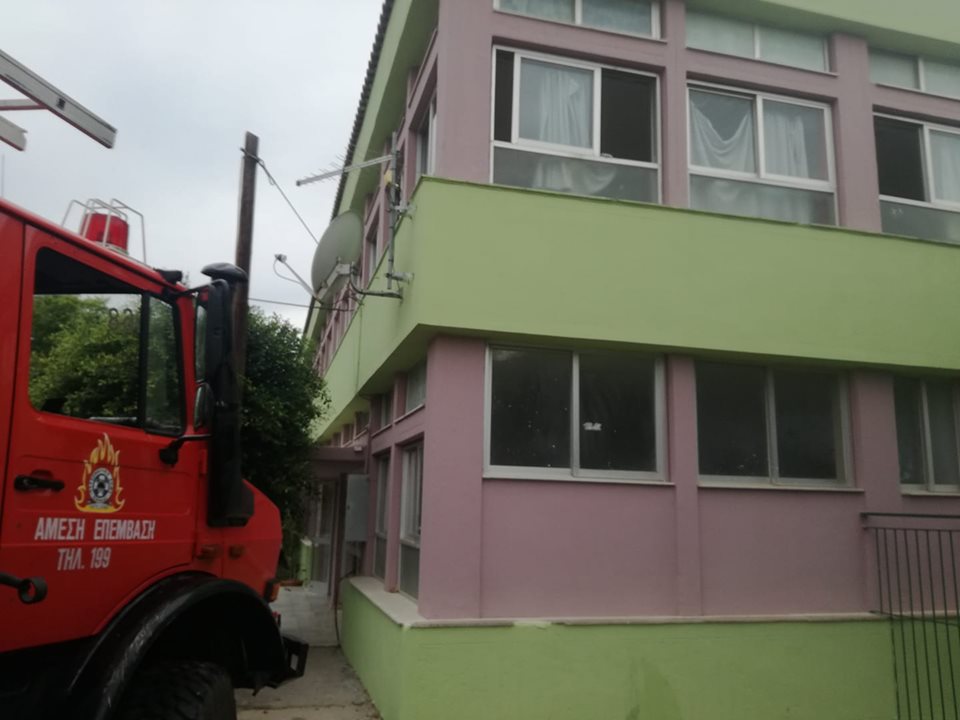 Φίδι … «πήγε για μάθημα» στο Λύκειο της Θουρίας!