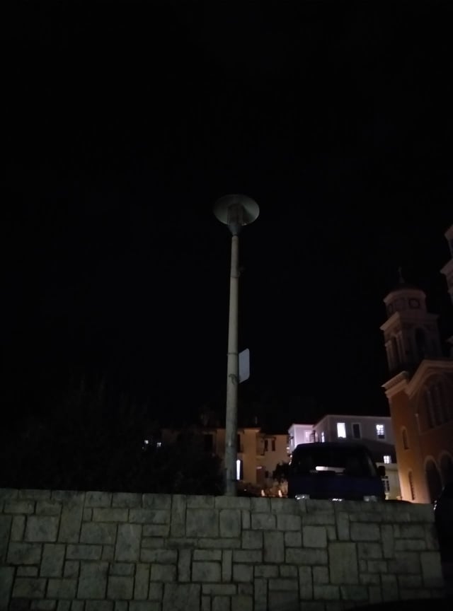 Πάλι σκοτάδια στην πλατεία Υπαπαντής