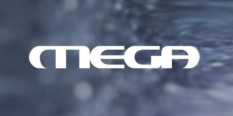 Η ταινιοθήκη και το σήμα του MEGA στα χέρια του Μαρινάκη