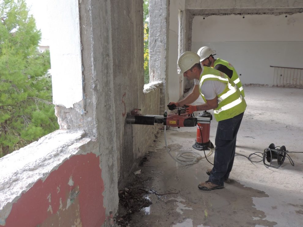 Εργαστηριακός έλεγχος για το νέο κτήριο ΔΕΥΑΚ