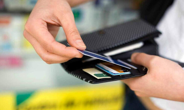 Μεσσήνη: 17χρονος έκλεψε πορτοφόλι και έκανε συναλλαγές με την κάρτα