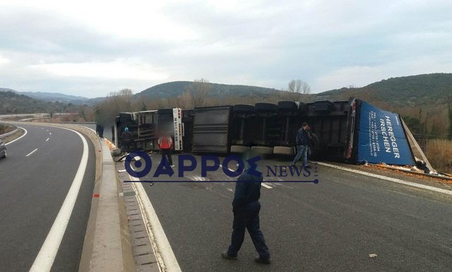 Απίστευτη ταλαιπωρία για εγκλωβισμένους οδηγούς στον αυτοκινητόδρομο Σπάρτης- Λεύκτρου