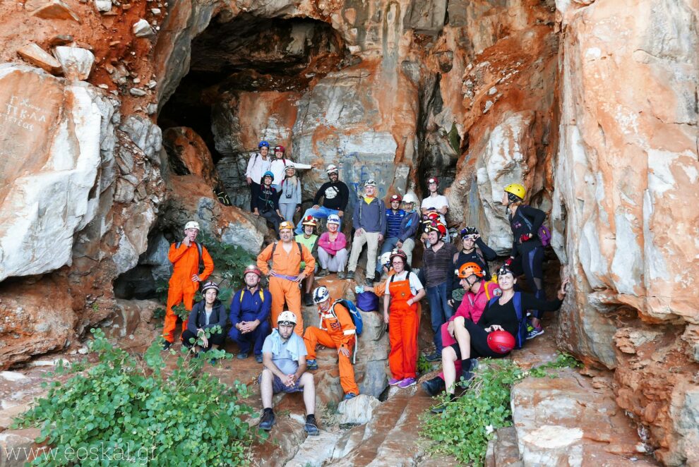 Ο Ορειβατικός Σύλλογος Καλαμάτας  στο Τρίκορφο για κοπή πίτας