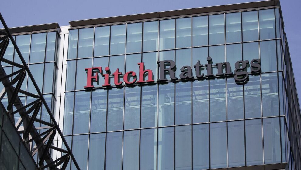 Ο οίκος Fitch αναβάθμισε την Ελλάδα