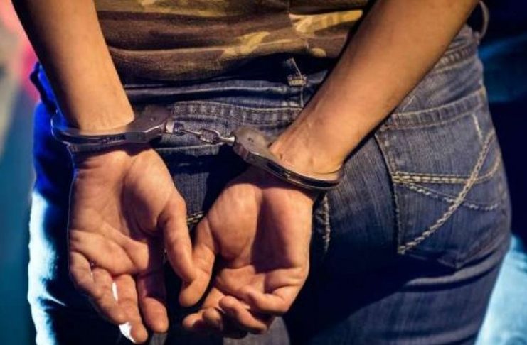 Συνελήφθη 21χρονη Ρομά που «μπούκαρε» σε σπίτια