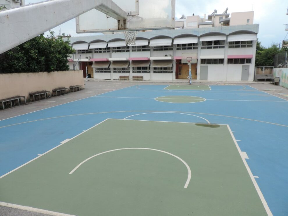 Αντιολισθηρό δάπεδο σε πολλά γήπεδα μπάσκετ και βόλεϊ της Καλαμάτας