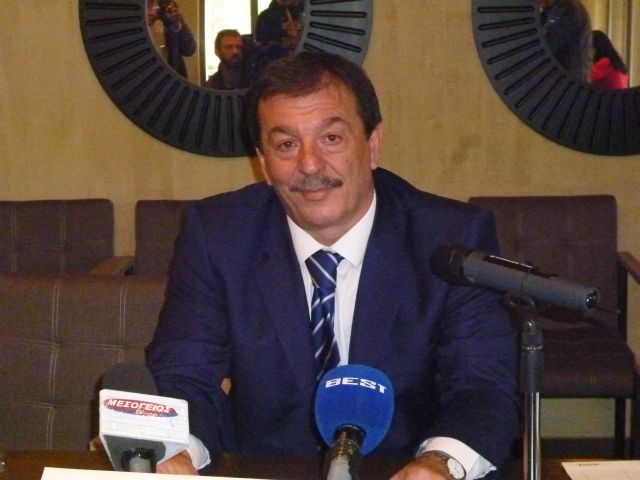 «Βολές» κατά Σαμπαζιώτη από Δαβίλλα … «καρφί» από Φύκιρη!
