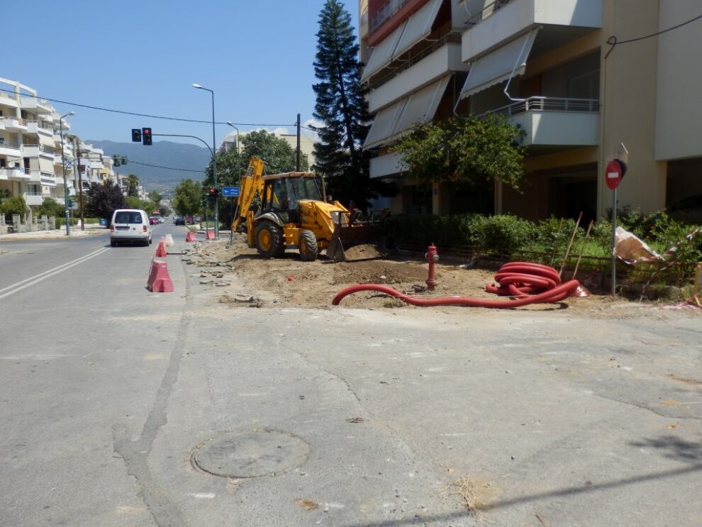 Συνεχίζονται οι παρεμβάσεις σε Ηρώων καθώς και άλλους δρόμους της Καλαμάτας