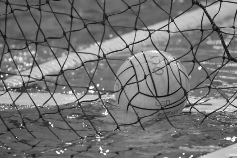 Θρήνος στον ελληνικό αθλητισμό για το θάνατο του 21χρονου πολίστα στη Μεθώνη