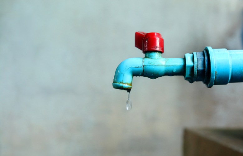 Τέσσερις μέρες χωρίς νερό οι «Κωνσταντίνοι» – Μηνυτήρια αναφορά προς τον εισαγγελέα Καλαμάτας
