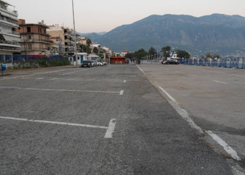 Εκτός λειτουργίας ο χώρος στάθμευσης του λιμανιού