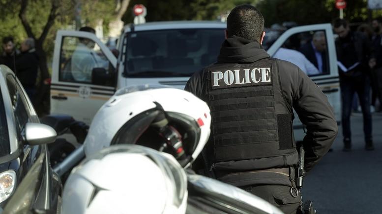 2 νεαροί είχαν «γκλοπ» στο αυτοκίνητο στην Καλαμάτα