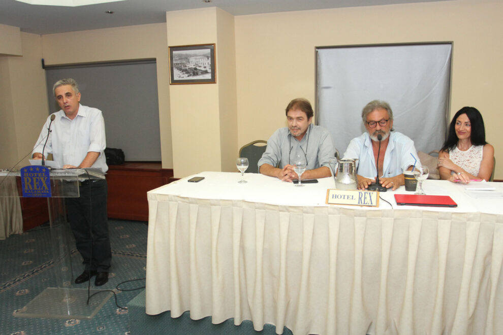 Επίσημη υποψηφιότητα Μάκαρη, «διαζύγιο» με ΣΥΡΙΖΑ