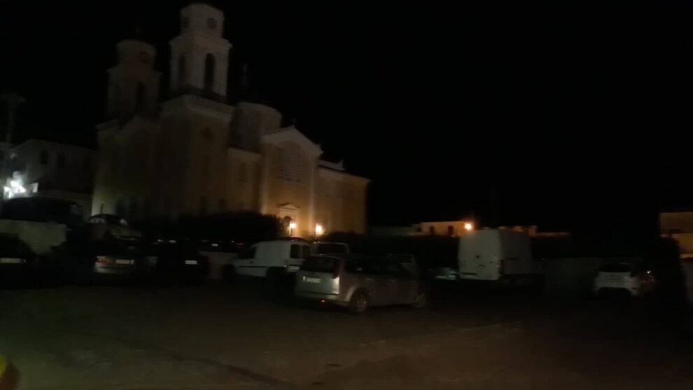 Παραμένει στα σκοτάδια η πλατεία Υπαπαντής