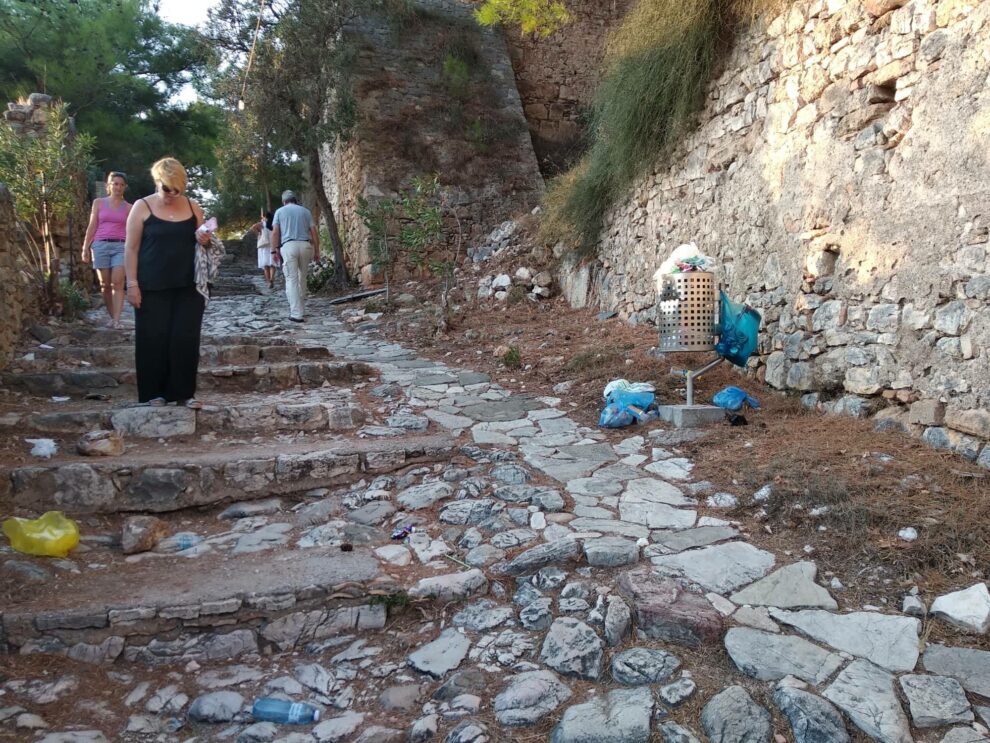 Απαξίωση και παντελής έλλειψη φροντίδας για το Κάστρο Κυπαρισσίας