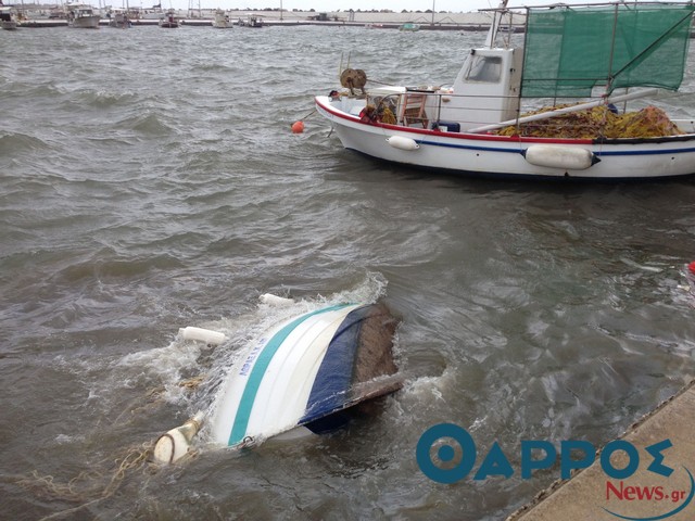 Βούλιαξε σκάφος και υπέστησαν ζημιές ιστιοφόρο και βάρκες στο λιμάνι Κυπαρισσίας