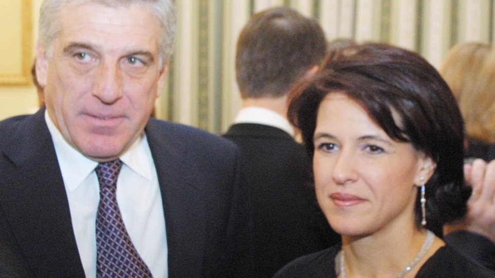 Στη φυλακή ο Γιάννος Παπαντωνίου και η σύζυγός του