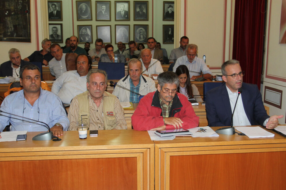 Νέες φραστικές επιθέσεις για τα σκουπίδια προς τον Δ. Φαββατά στο Δ.Σ. Καλαμάτας