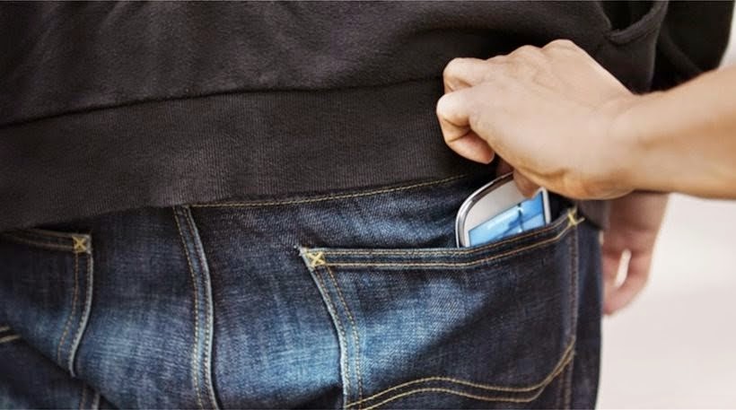 Ο γιος είχε το κινητό, ο πατέρας συνελήφθη