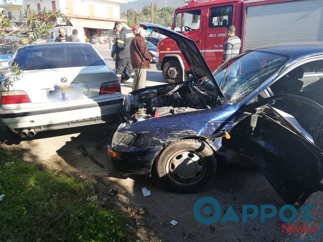 Καραμπόλα με 6 αυτοκίνητα στο Ασπρόχωμα (φωτογραφίες)