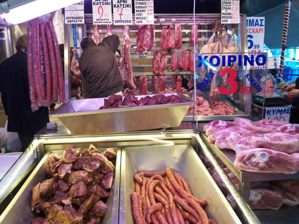 Παραμένει στο χριστουγεννιάτικο τραπέζι η γαλοπούλα, αλλά με μέτρο…
