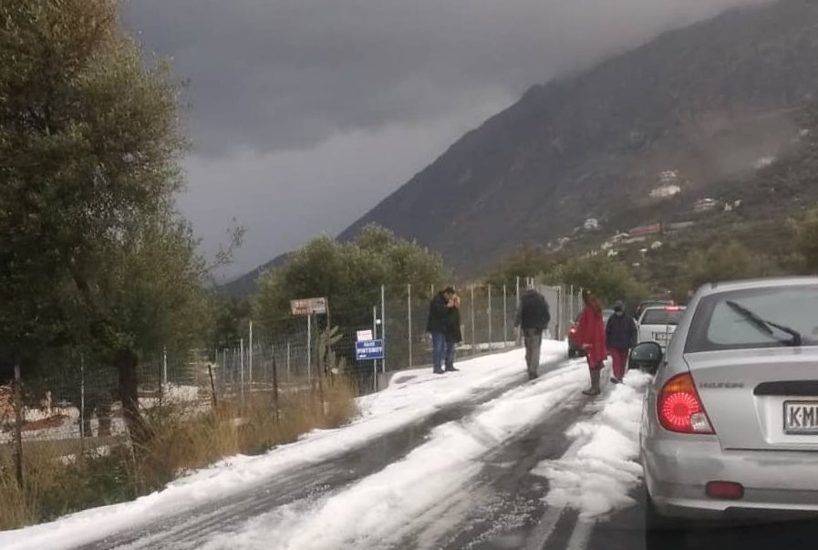Προβλήματα στο δρόμο για Μάνη λόγω του χαλαζιού