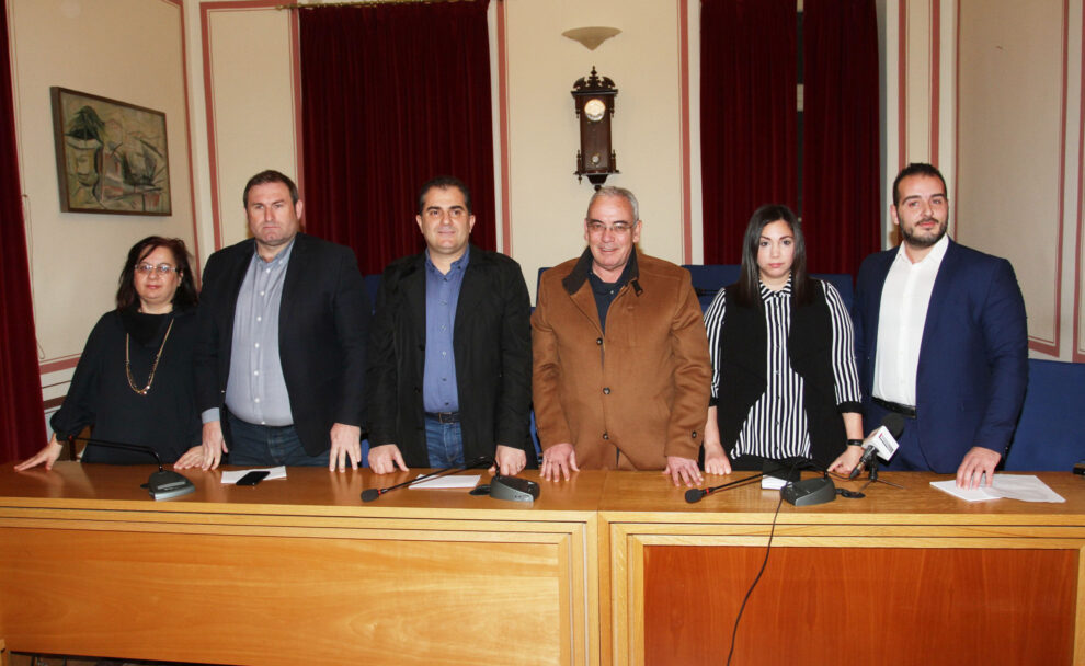Δίπλα στον Θανάση Βασιλόπουλο έμπειρα αλλά και νέα πρόσωπα